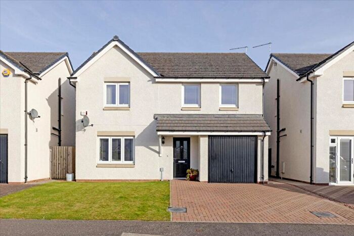 4 Bedroom Detached House For Sale In South Quarry Boulevard, Gorebridge, EH23