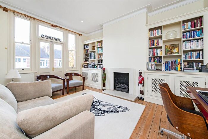 3 Bedroom Flat To Rent In Riverview Gardens, London, SW13