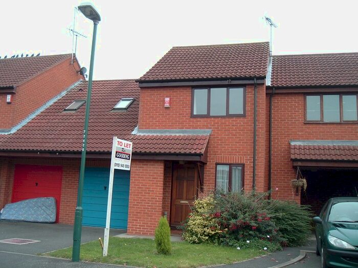 3 Bedroom Town House To Rent In Claytons Drive, Lenton, Nottingham NG7