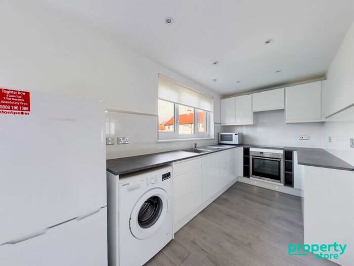 3 Bedroom End Of Terrace House To Rent In Hume Drive, Bothwell, South Lanarkshire, G71