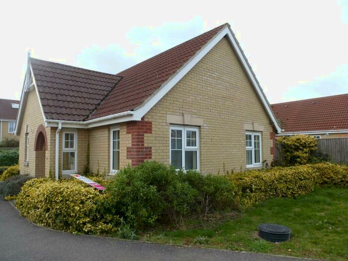 2 Bedroom Bungalow To Rent In Foxglove Way, March, PE15