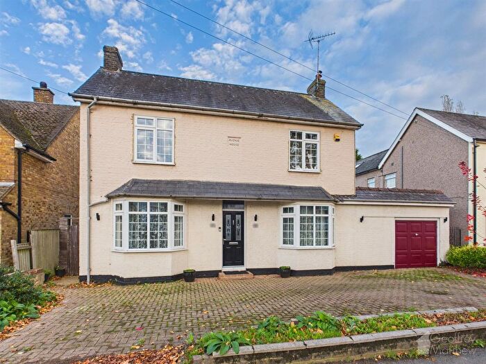 4 Bedroom Detached House For Sale In St. Johns Avenue, Harlow, CM17