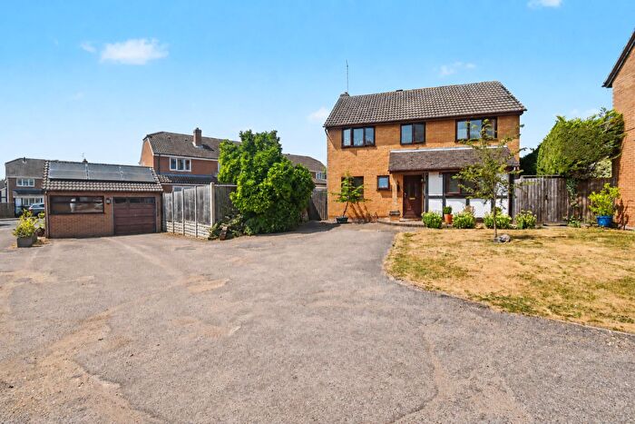 4 Bedroom Detached House For Sale In , Briery Close, Great Oakley, NN18