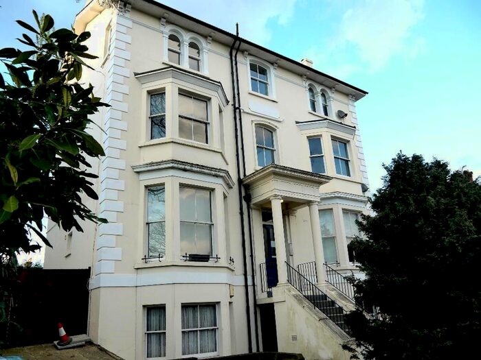 1 Bedroom Flat To Rent In Hamlet Road, London SE19