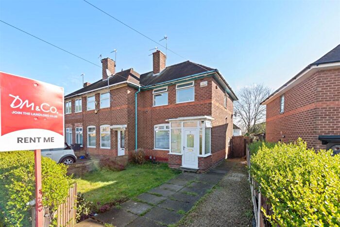 3 Bedroom Semi Detached House To Rent In South Roundhay, Birmingham, B33