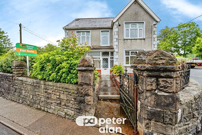 3 Bedroom Detached House For Sale In Ty'r Darren, Abercynon, Mountain Ash, CF45