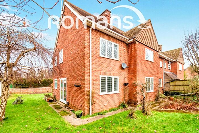 4 Bedroom Semi Detached House For Sale In Garston Mede, Chilbolton, Stockbridge, SO20