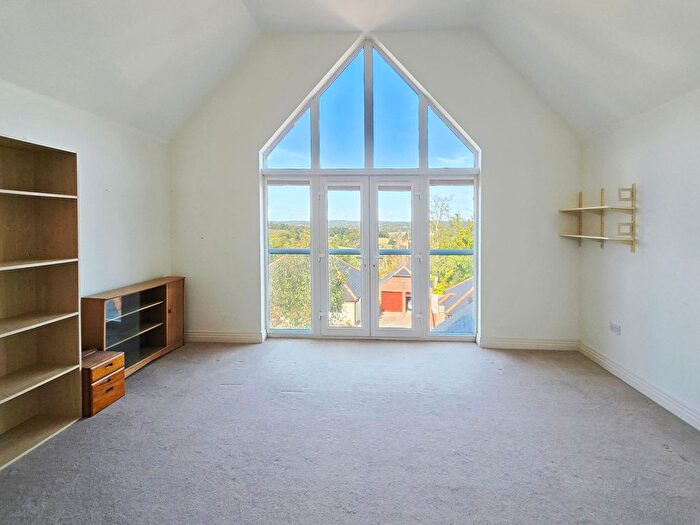 4 Bedroom End Of Terrace House For Sale In The Old Orchard, Burwash, TN19