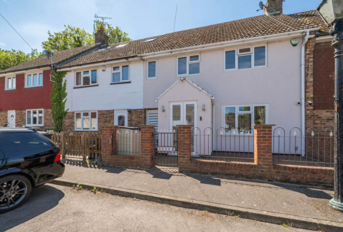 3 Bedroom Terraced House For Sale In Gardiner Close, Orpington, BR5