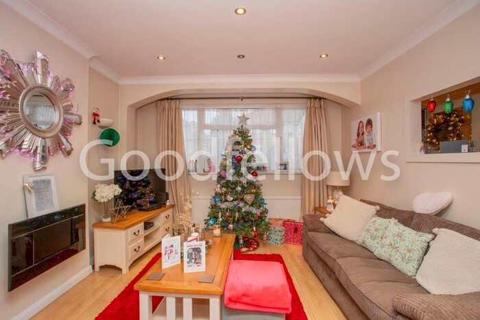 3 Bedroom Property To Rent In Churston Drive, Morden SM4