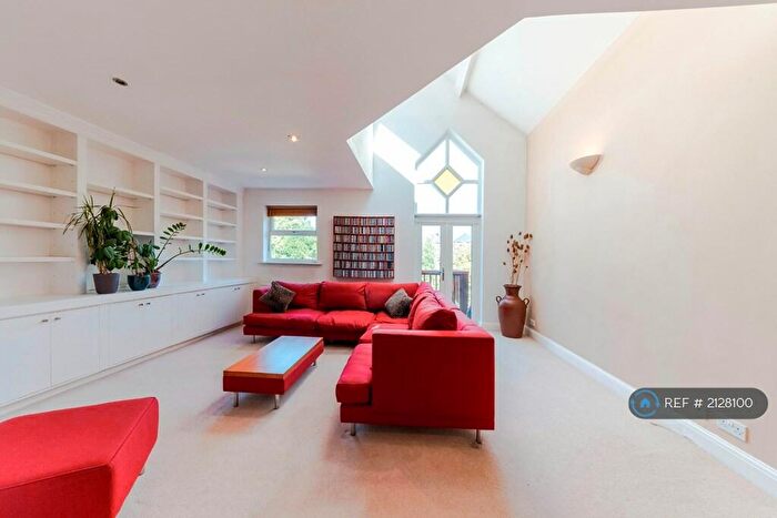 3 Bedroom Flat To Rent In Shoot Up Hill, London, NW2