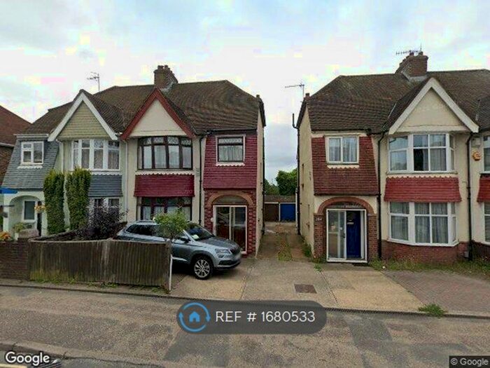 3 Bedroom Semi-Detached House To Rent In Old Shoreham Road, Southwick, BN42