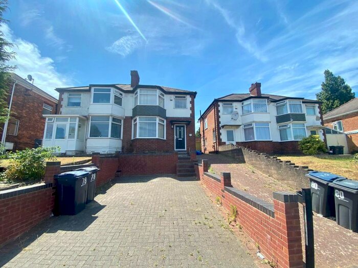 3 Bedroom Semi-Detached House To Rent In Chipperfield Road, Birmingham, B36