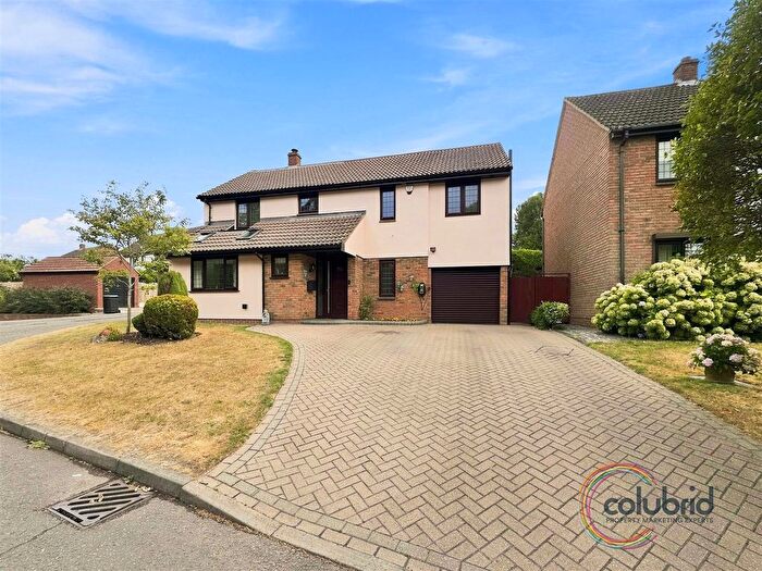 4 Bedroom Detached House For Sale In Craiston Way, Chelmsford, CM2