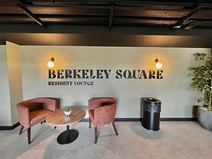 1 Bedroom Flat To Rent In Berkeley Sq, Salford, - Ordsall Lane, M5