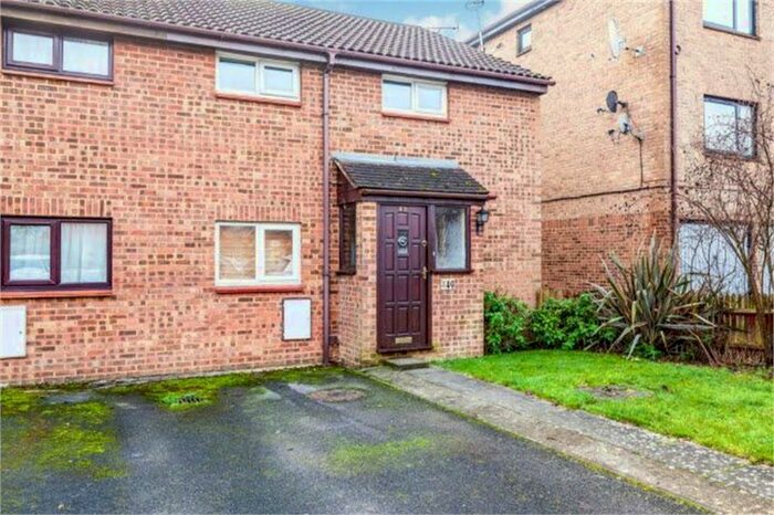 3 Bedroom End Of Terrace House To Rent In Waterside, Uxbridge, Greater London, UB8