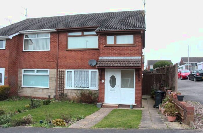 1 Bedroom Flat For Sale In Keyes Drive, Kingswinford, DY6