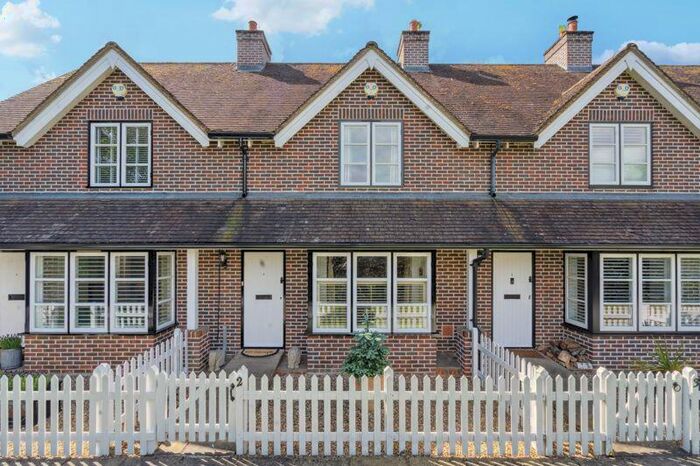 2 Bedroom Terraced House For Sale In Hurley, SL6