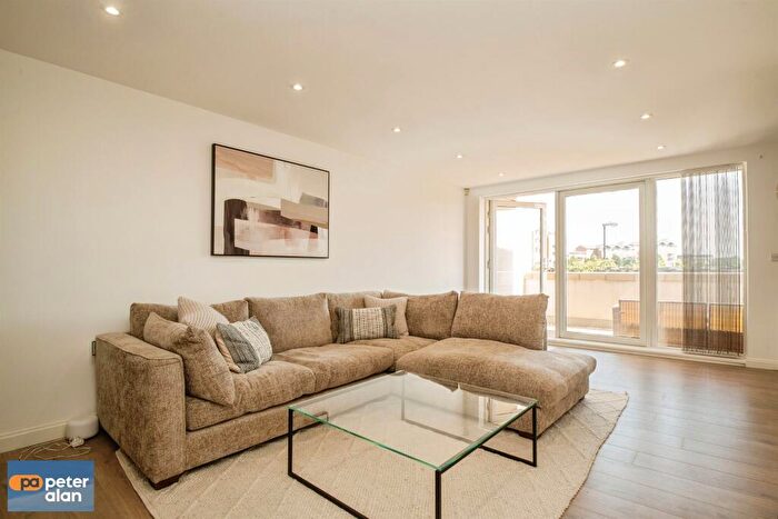 2 Bedroom Apartment For Sale In Heol Glan Rheidol, Cardiff, CF10