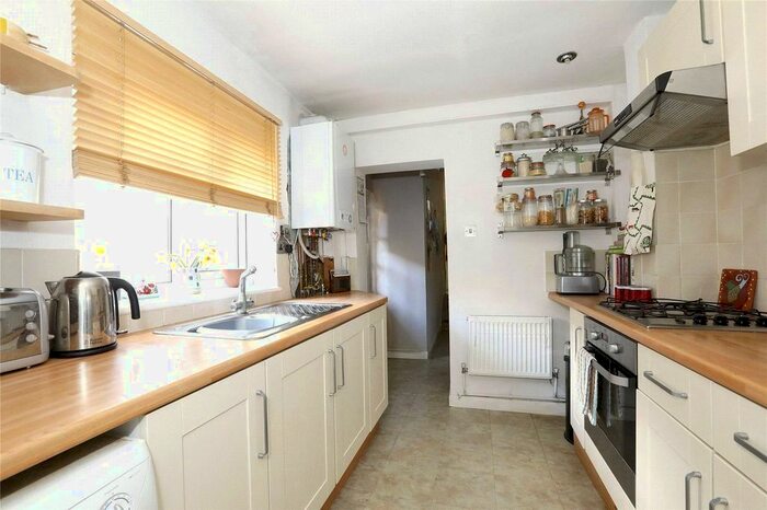 1 Bedroom Flat To Rent In Woodland Road, London, SE19