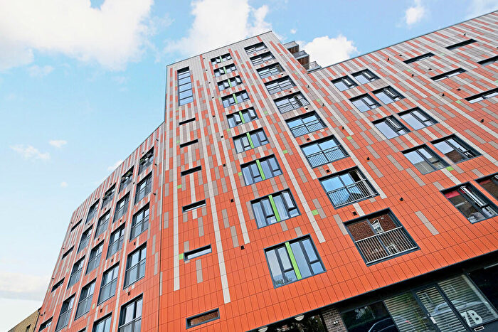 1 Bedroom Apartment For Sale In Cresset Road, London, E9