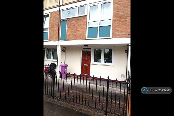 4 Bedroom Maisonette To Rent In Tidey Street, London, E3