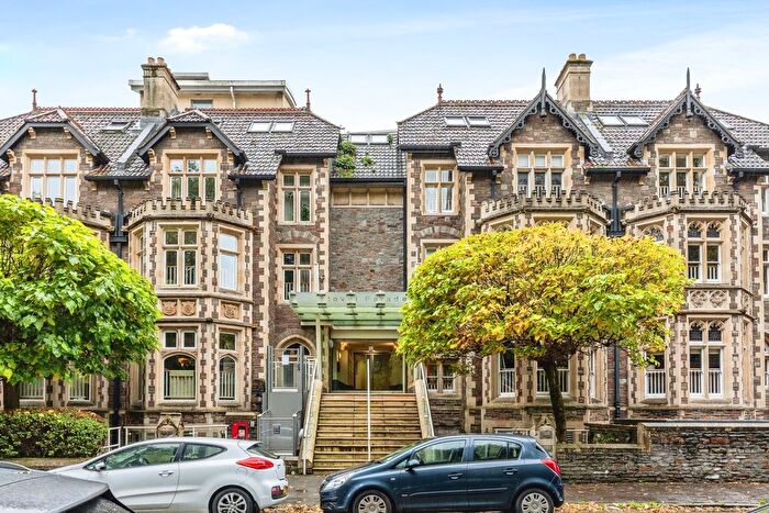 1 Bedroom Flat For Sale In Elmdale Road, Tyndalls Park, Bristol, BS8