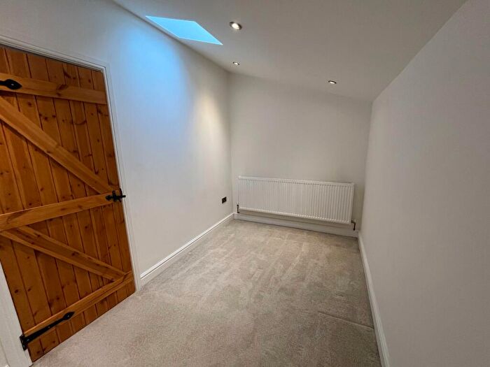 2 Bedroom Barn Conversion To Rent In Fosse Road, Car Colston, NG13