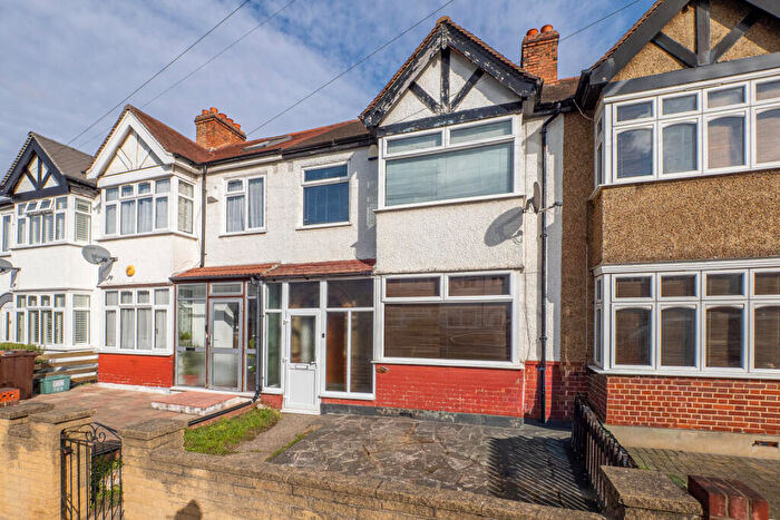 3 Bedroom Terraced House For Sale In Seaforth Avenue, New Malden, KT3