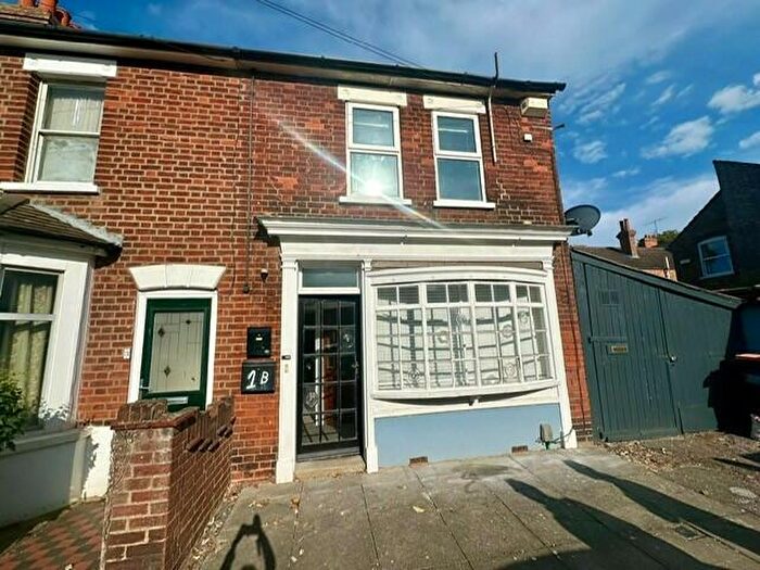 1 Bedroom Apartment To Rent In York Street, MK40