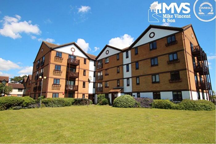 1 Bedroom Apartment For Sale In Westminster Court, Connaught Gardens East, Clacton-on-Sea, CO15