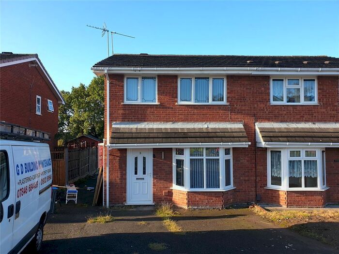 3 Bedroom Semi-Detached House To Rent In Marlowe Drive, Willenhall, West Midlands, WV12
