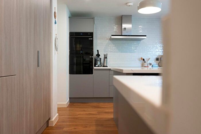 4 Bedroom Detached House For Sale In Netherby Park, Weybridge, KT13