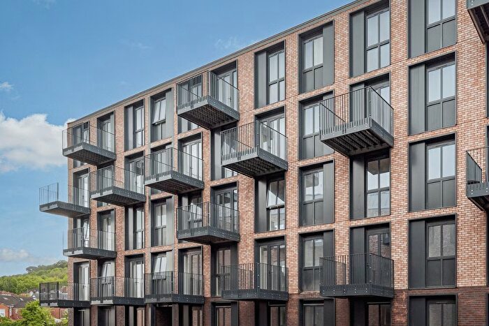 2 Bedroom Apartment To Rent In De Havilland Building, Leigh Street, High Wycombe, Buckinghamshire, HP11