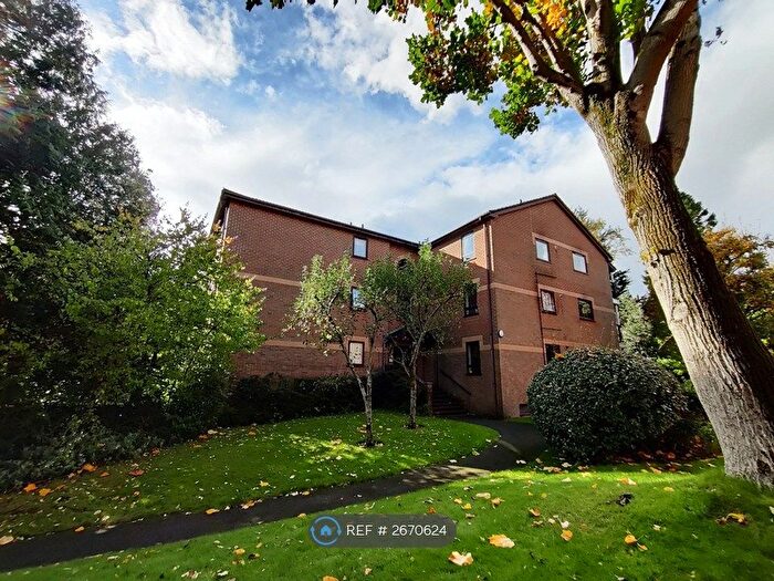 2 Bedroom Flat To Rent In The Charltons, Bournemouth, BH2