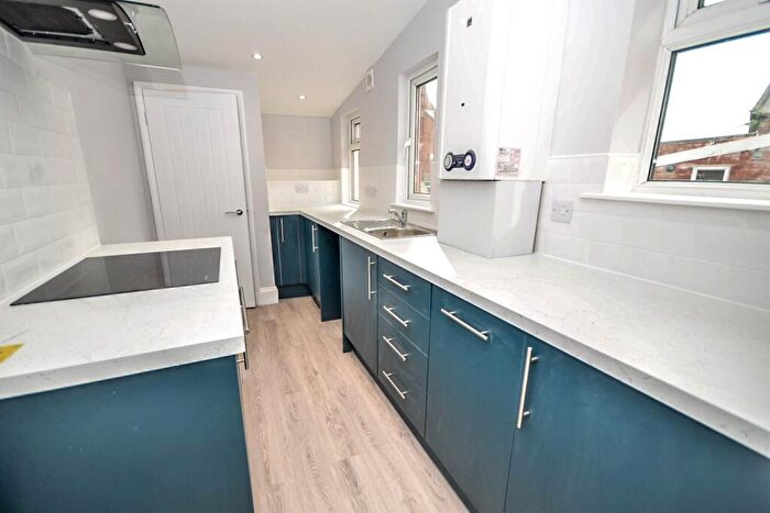 2 Bedroom Flat For Sale In Baring Street, South Shields, NE33