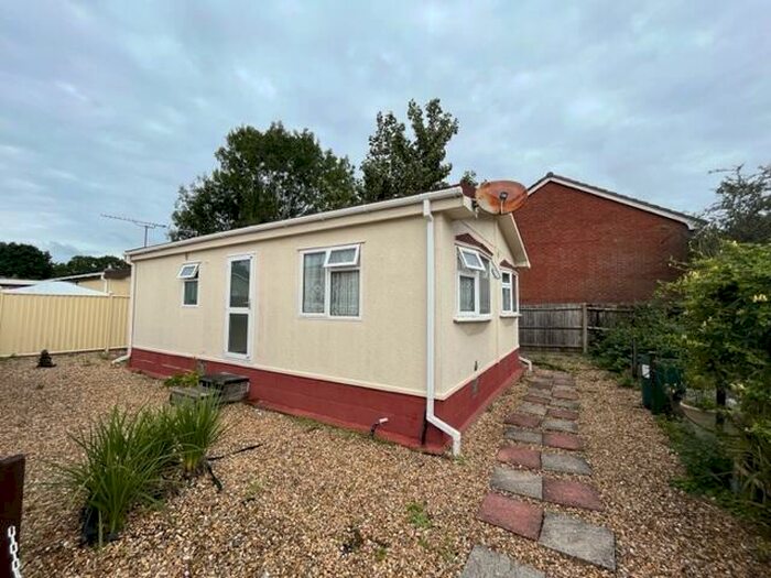 2 Bedroom Park Home To Rent In Moorgreen Road, West End, Southampton, SO30