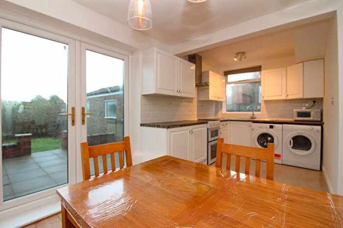 3 Bedroom Semi-Detached House For Sale In Willard Avenue, Billinge, Wigan, WN5