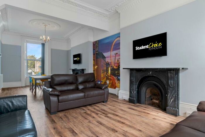 11 Bedroom Terraced House To Rent In Citadel Road, Plymouth, Devon, PL1