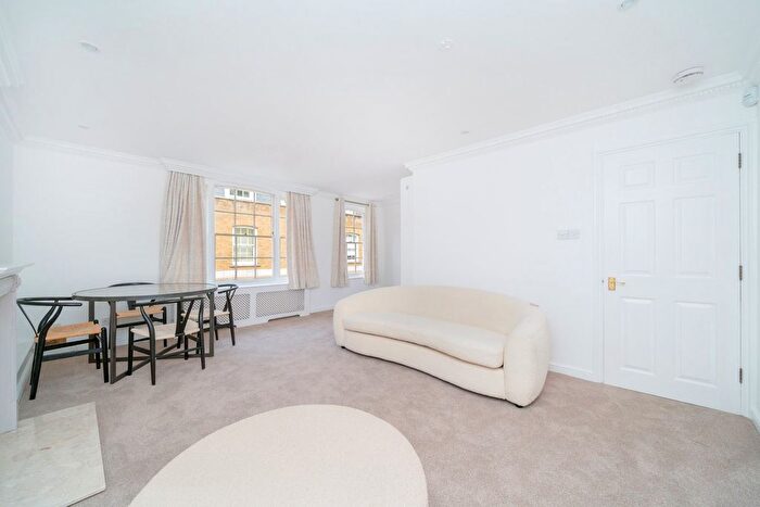 2 Bedroom Mews To Rent In Beverston Mews, Marylebone, London, W1H