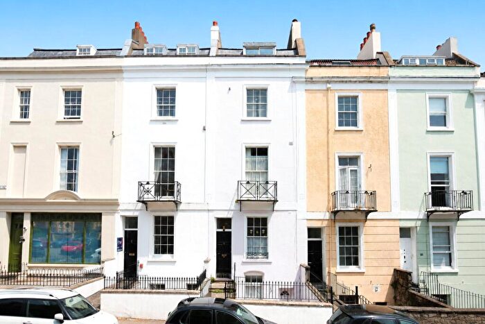 1 Bedroom Apartment For Sale In Southleigh Road, Bristol, Somerset, BS8