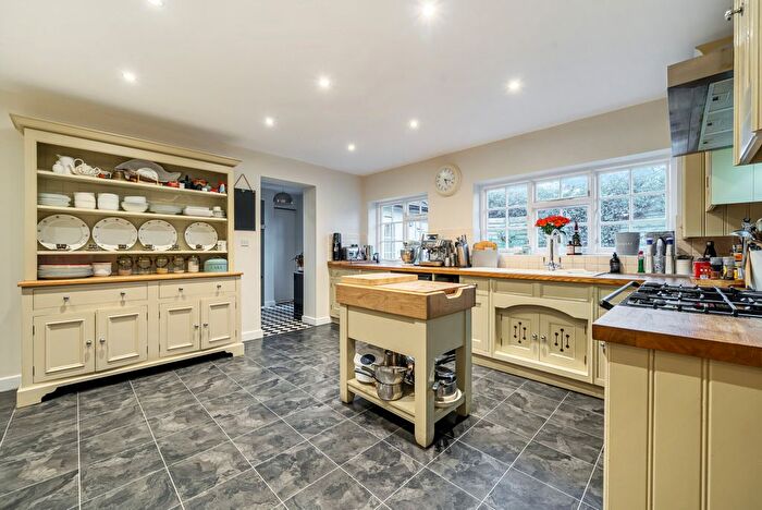3 Bedroom End Of Terrace House For Sale In Hill Cottages, Milley Lane, Hare Hatch, Berkshire, RG10