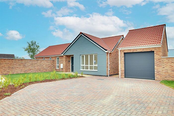 3 Bedroom Detached Bungalow For Sale In West Newlands Industrial Park, Somersham, Huntingdon, PE28