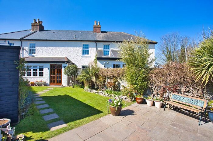3 Bedroom Semi-Detached House For Sale In Ham Farm Cottages, Deal, CT14