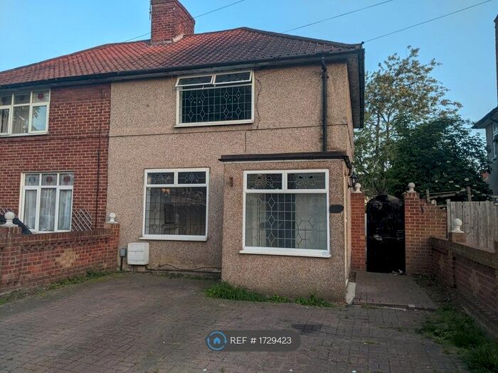 3 Bedroom Semi-Detached House To Rent In Witham Road, Dagenham, RM10