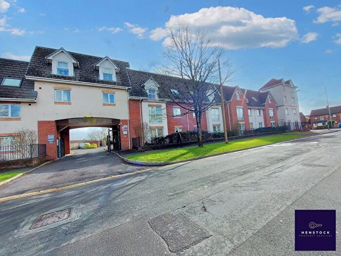 2 Bedroom Apartment For Sale In Whalley Road, Middleton, Manchester, M24