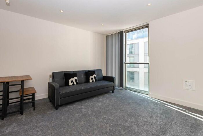 1 Bedroom Apartment To Rent In Viva, Commercial Street, B1