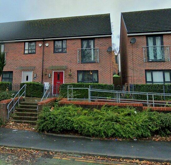 3 Bedroom House To Rent In Great Clowes Street, Broughton, Salford, M7