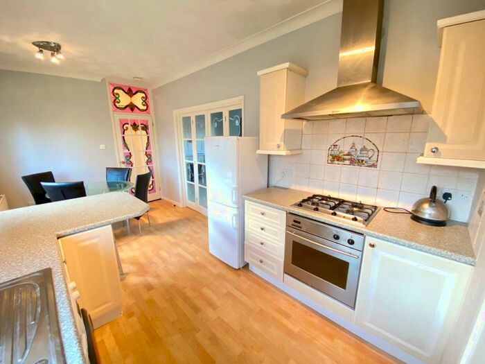 3 Bedroom Flat To Rent In Paragon Place, Norwich, NR2