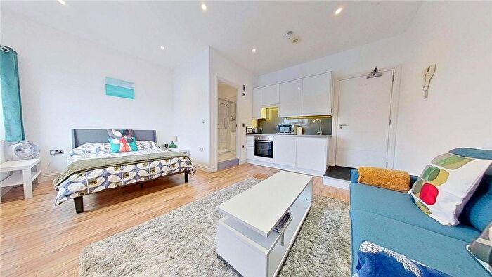 1 Bedroom Flat For Sale In Juniper House, A New Broadway, Worthing, West Sussex, BN11